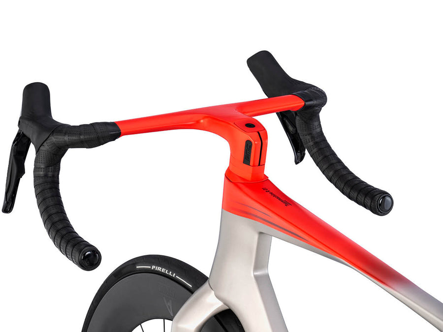 BMC Teammachine R 01 TWO (ARTIC SILVER / NEON RED)