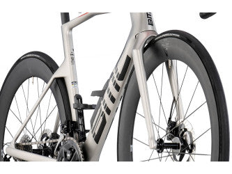 BMC Teammachine R 01 TWO (ARTIC SILVER / NEON RED)